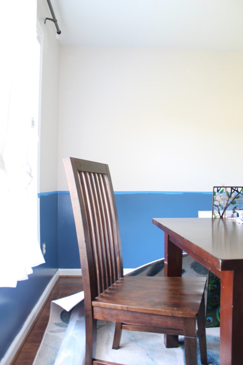 blue dining room paint