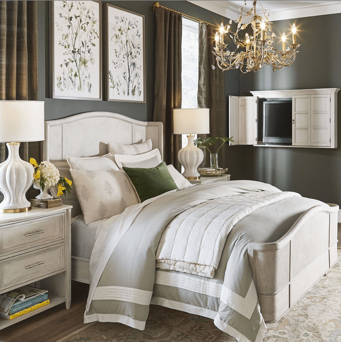 Style Your King Size Bed Like A Pro with this Cheat Sheet + 15 Bedding