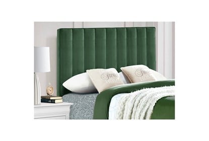 This image has an empty alt attribute; its file name is 264193_green_fabric_headboard_room_90.jpeg